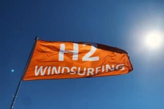 Learn something new with H2! Music by Artificial Kenny #15thseason #h2windsurfing #severnewindsurfing #duotonewing #artificialkenny